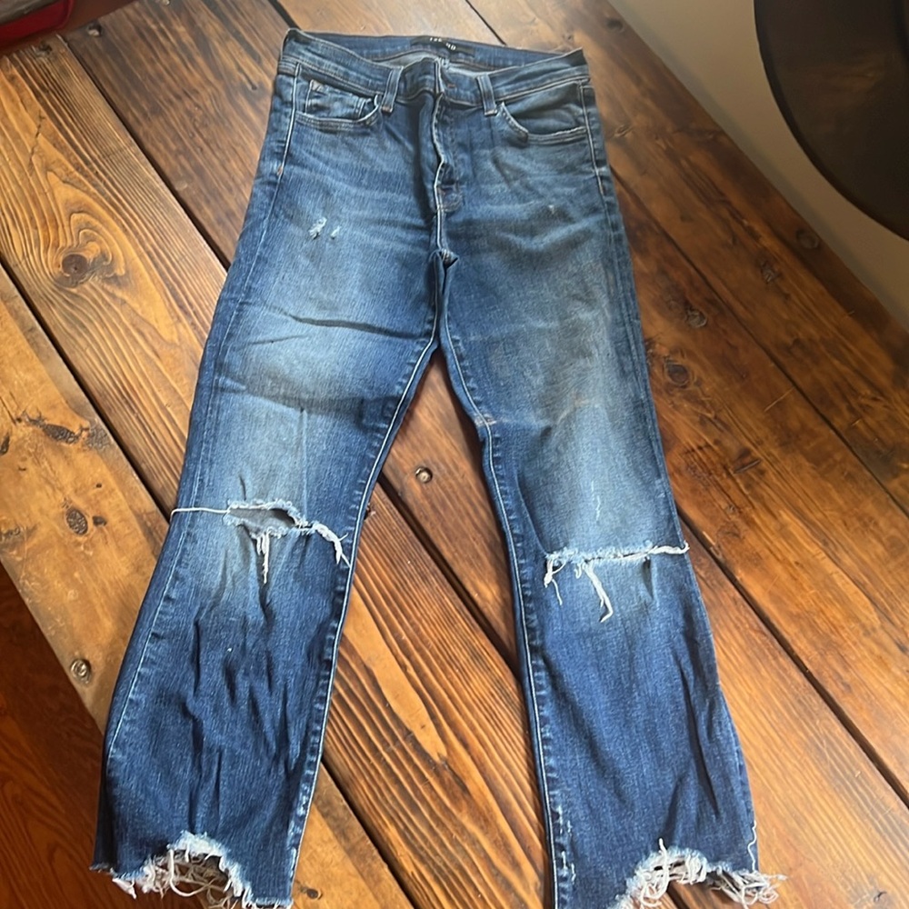 J Brand Selena Mid-Rise Crop. Size 28. Gently worn.